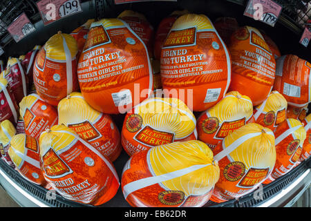 Trader Joe's house brand tacchini per la vendita in un Trader Joe's supermercato in New York Foto Stock