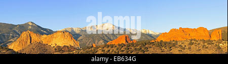 Giardino degli dèi e Pikes Peak (14,110 ft.), Colorado Springs, Colorado, STATI UNITI D'AMERICA Foto Stock