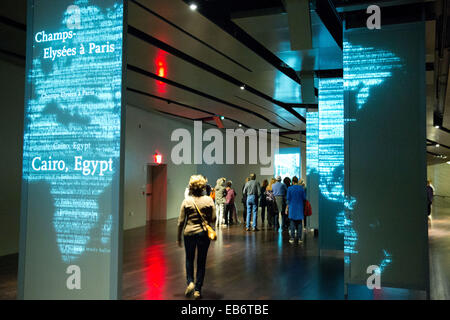 National September 11 Memorial e MuseumNational 11 Settembre Memorial e Museo, Manhattan, NY, STATI UNITI D'AMERICA, 16 ottobre 2014. Foto Stock