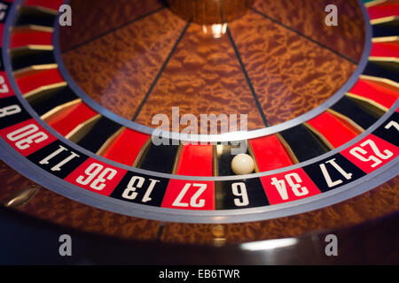 La ruota della roulette per gioco d'azzardo in un 'casino' ad un ricevimento di nozze, REGNO UNITO Foto Stock