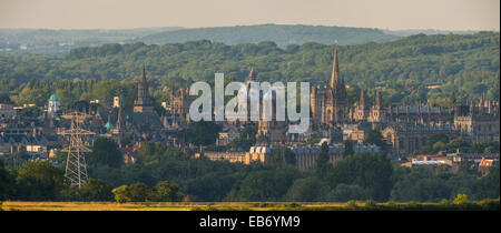 La dreaming spires di Oxford University visto dal Hinksey Hill Foto Stock