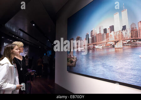 National September 11 Memorial e MuseumNational 11 Settembre Memorial e Museo, Manhattan, NY, STATI UNITI D'AMERICA, 16 ottobre 2014. Foto Stock