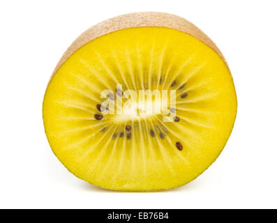 Tagliare golden kiwi/ kiwi (Actinidia chinensis) su sfondo bianco Foto Stock