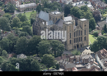 Una veduta aerea della cattedrale di Ripon, North Yorkshire Foto Stock