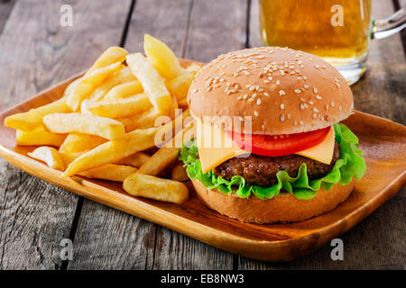 Mini hamburger con patatine fritte Foto Stock