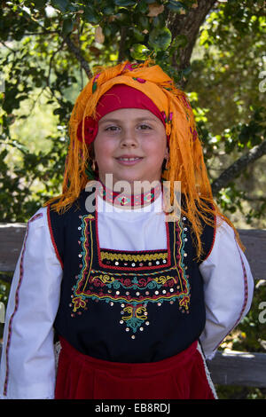 1, una ragazza Greek-American, Greek-American, ragazza, ballerino, folk ballerino, Marin Festival greca, Novato, Marin County, California Foto Stock