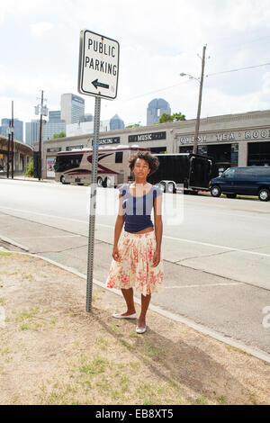 Corinne Bailey Rae fotografata al di fuori del Gypsy Tea Rooms luogo , Deep Ellum, Dallas, Texas, Stati Uniti d'America. Foto Stock