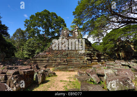 Le rovine di un tempio indù di Preah Pithu Gruppo in Angkor Thom, Siem Reap, Cambogia Foto Stock