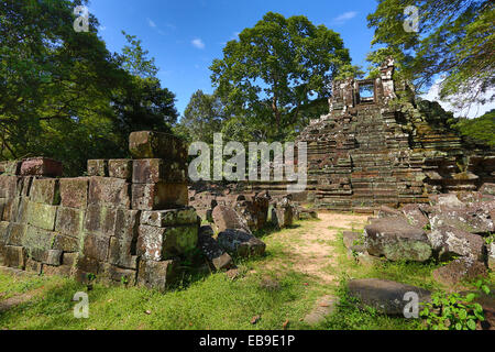 Le rovine di un tempio indù di Preah Pithu Gruppo in Angkor Thom, Siem Reap, Cambogia Foto Stock