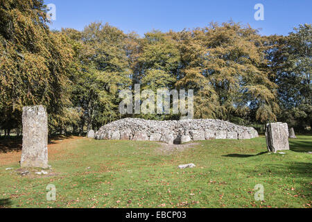 Nord Ovest della tomba di passaggio a Clava Cairns in Scozia. Foto Stock