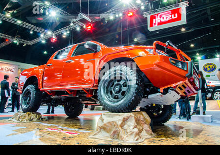 Nonthaburi, Tailandia. 28 Novembre, 2014. Motore ISUZU pcikup sul display in Thailandia International Motor Expo 2014 il 28 novembre 2014 a Nonthaburi, Tailandia. Credito: Chatchai Somwat/Alamy Live News Foto Stock