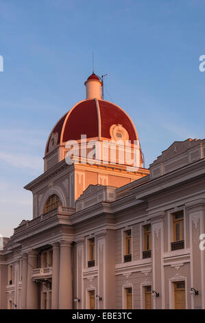 Il municipio nel Parque Jose Marti, Cienfuegos, Cuba, West Indies, dei Caraibi Foto Stock