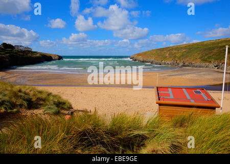 Porthcothan Bay Cornwall Inghilterra REGNO UNITO Cornish costa nord tra Newquay e Padstow su un soleggiato blue sky giorno Foto Stock