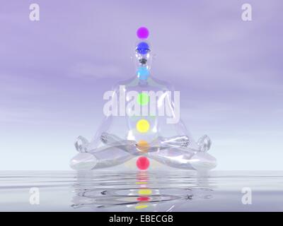 Uomo trasparente fatta di vetro meditando con sette chakra colorate all'interno su ocean Foto Stock