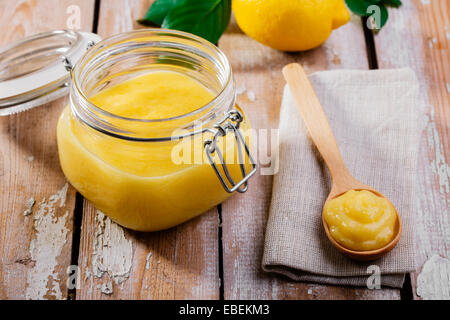 Curda giallo limone salsa dolce Foto Stock