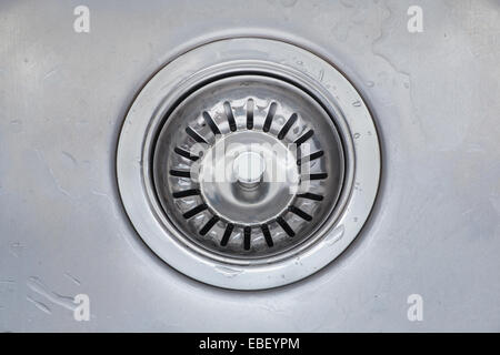 Primo piano del lavello da cucina di drenaggio. Foto Stock
