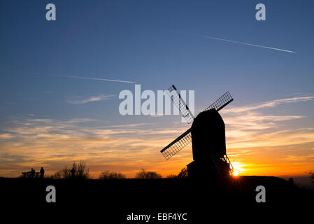 Mulino a vento Brill al tramonto. Buckinghamshire, Inghilterra Foto Stock