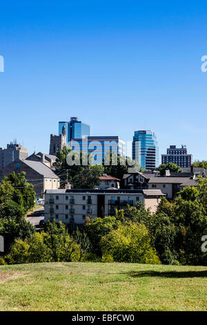 Vista del centro citta' di Knoxville visto dalla cima della collina del University of Tennessee campus Foto Stock
