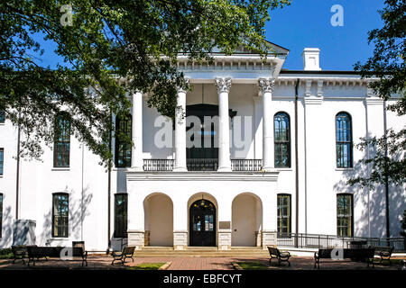 Il bianco Lafayette Courthouse edificio in Oxford Mississippi Foto Stock