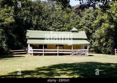 Il maneggio a Rowan Oak. La casa di William Faulkner di cavalli e da lui costruiti nel 1957. Foto Stock