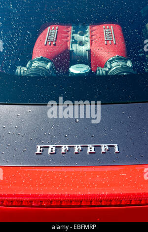 Un rosso Ferrari 458 Italia supercar al Wilton classico e Supercar Show, Wilton House, Wiltshire, Regno Unito, 10 agosto 2014. Foto Stock