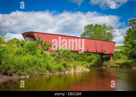 Holliwell ponte coperto. Madison County, Iowa. Foto Stock
