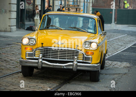 60's Checker Cab taxi, Brooklyn Heights, New York, Stati Uniti Foto Stock