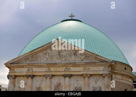 Cupola di Santa Edvige&#39;s Cathedral, la prima chiesa cattolica di Berlino, Mitte, Berlin, Berlin, Germania Foto Stock