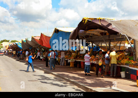 Mercato galleggiante, Willemstad, vista dalla strada Foto Stock