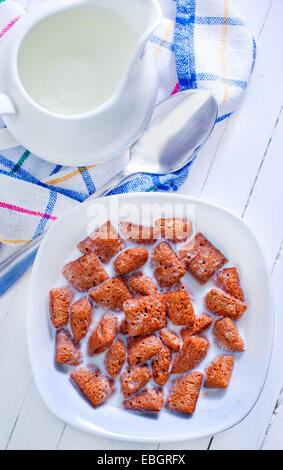 Asciugare prima colazione con latte Foto Stock