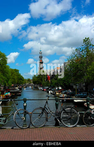 Moto sul ponte in Amsterdam Foto Stock