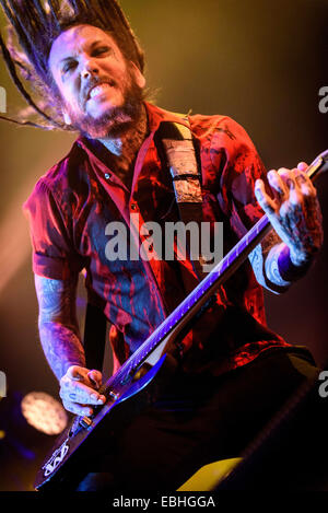 Toronto, Ontario, Canada. 30 Novembre, 2014. American metal band KORN aperti per il cappio di Air Canada Centre di Toronto durante la preparazione per l'Inferno Tour. I membri della band: Jonathan Davis, JAMES 'MUNKY' SHAFFER, Brian 'testa' Welch, REGINALD "FIELDY' ARVIZU, RAY LUZIER © Igor Vidyashev/ZUMA filo/Alamy Live News Foto Stock