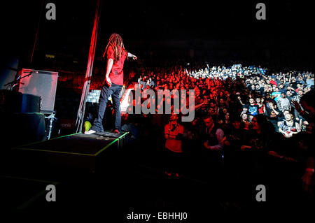 Toronto, Ontario, Canada. 30 Novembre, 2014. American metal band KORN aperti per il cappio di Air Canada Centre di Toronto durante la preparazione per l'Inferno Tour. I membri della band: Jonathan Davis, JAMES 'MUNKY' SHAFFER, Brian 'testa' Welch, REGINALD "FIELDY' ARVIZU, RAY LUZIER © Igor Vidyashev/ZUMA filo/Alamy Live News Foto Stock