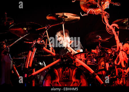 Toronto, Ontario, Canada. 30 Novembre, 2014. American metal band KORN aperti per il cappio di Air Canada Centre di Toronto durante la preparazione per l'Inferno Tour. I membri della band: Jonathan Davis, JAMES 'MUNKY' SHAFFER, Brian 'testa' Welch, REGINALD "FIELDY' ARVIZU, RAY LUZIER © Igor Vidyashev/ZUMA filo/Alamy Live News Foto Stock