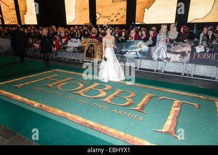 Londra, Regno Unito. Il 1 dicembre del 2014. Evangeline Lilly assiste il mondo Premiere di The Hobbit: La Battaglia di 5 eserciti su 01/12/2014 all'Empire Leicester Square, Londra. Persone nella foto: Evangeline Lilly. Credito: Julie Edwards/Alamy Live News Foto Stock