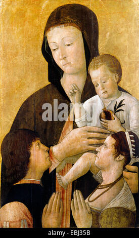 Gentile Bellini, la Madonna con il Bambino e due donatori. Circa 1460. Lime trasferita su tela. Gemaldegalerie di Berlino, Germania. Foto Stock