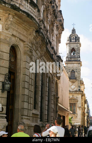 L'Avana, Cuba, Città Vecchia, le strade strette Foto Stock