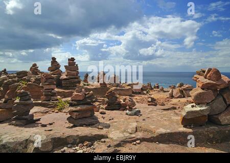 Cairns a Cap Frehel, Francia Bretagna, Plevenon Foto Stock