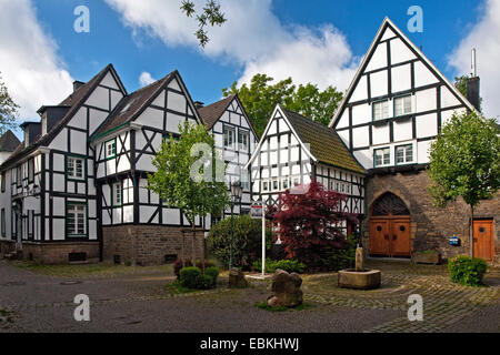 Tipiche case a graticcio 'Five-Gable-Corner, in Germania, in Renania settentrionale-Vestfalia, la zona della Ruhr, Wetter/Ruhr Foto Stock