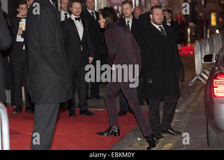 San Martin's Lane, Colosseo, Londra, Regno Unito. Il 1 dicembre 2014. Celebrità arriva al British Fashion Awards 2014 presso il Colosseo. Nella foto: Harry stili. Credito: Lee Thomas/Alamy Live News Foto Stock