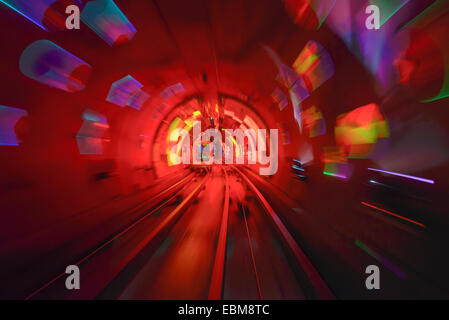 Motion Blur in Shanghai Sightseeing Tunnel. Foto Stock