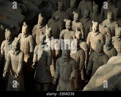 L'imperatore Qin Shi Huang dell esercito di terracotta fossa 1 in Xian, provincia di Shaanxi, Cina Foto Stock