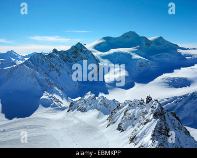 Ghiacciaio Pitztal area sci, panorama dalla stazione a monte di Hinterer Brunnenkogel montagna, 3440m Foto Stock