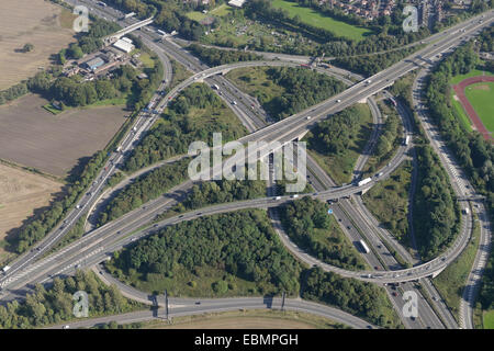 Una veduta aerea di interscambio Eccles allo svincolo 12 della M60 vicino a Manchester Foto Stock