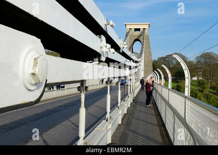 Bristol, Inghilterra - Ottobre 31st, 2014: sul passaggio pedonale di Clifton Suspension Bridge over the Avon Gorge in Bristol Foto Stock