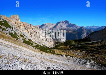 Vista Tre Cime di Lavaredo e Zwoelferkofel, Italia, Alto Adige, Dolomiti Foto Stock