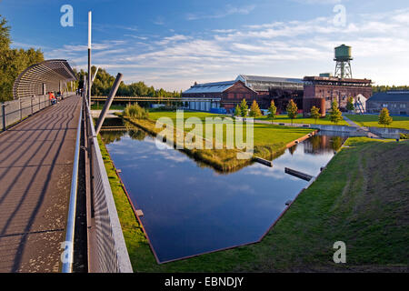 Westpark e lo Jahrhunderthalle Bochum, in Germania, in Renania settentrionale-Vestfalia, la zona della Ruhr, Bochum Foto Stock