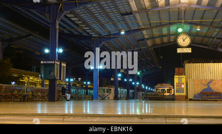 Istanbul Sirkeci Terminal a notte, Turchia, Istanbul Foto Stock