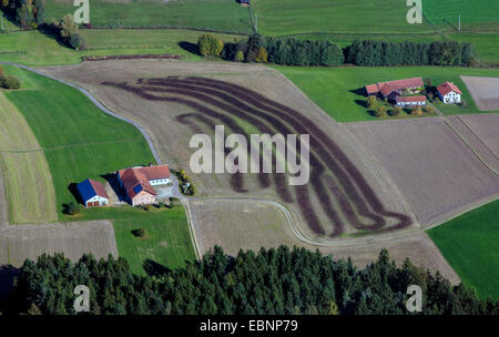 Vista aerea di campo fertilizzato con concime, in Germania, in Baviera Foto Stock