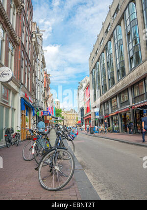 AMSTERDAM, CIRCA Agosto,2014:visualizzazione di Amsterdam bike Parcheggio del mezzo di trasporto più comodo per spostarsi ad Amsterdam in circa Foto Stock